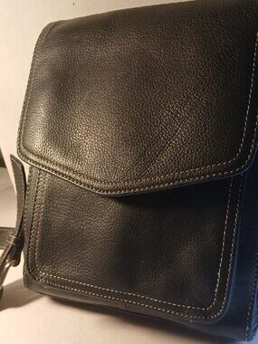 Vintage Fossil Black Pebbled Leather Crossbody Messenger Bag White Stitching
